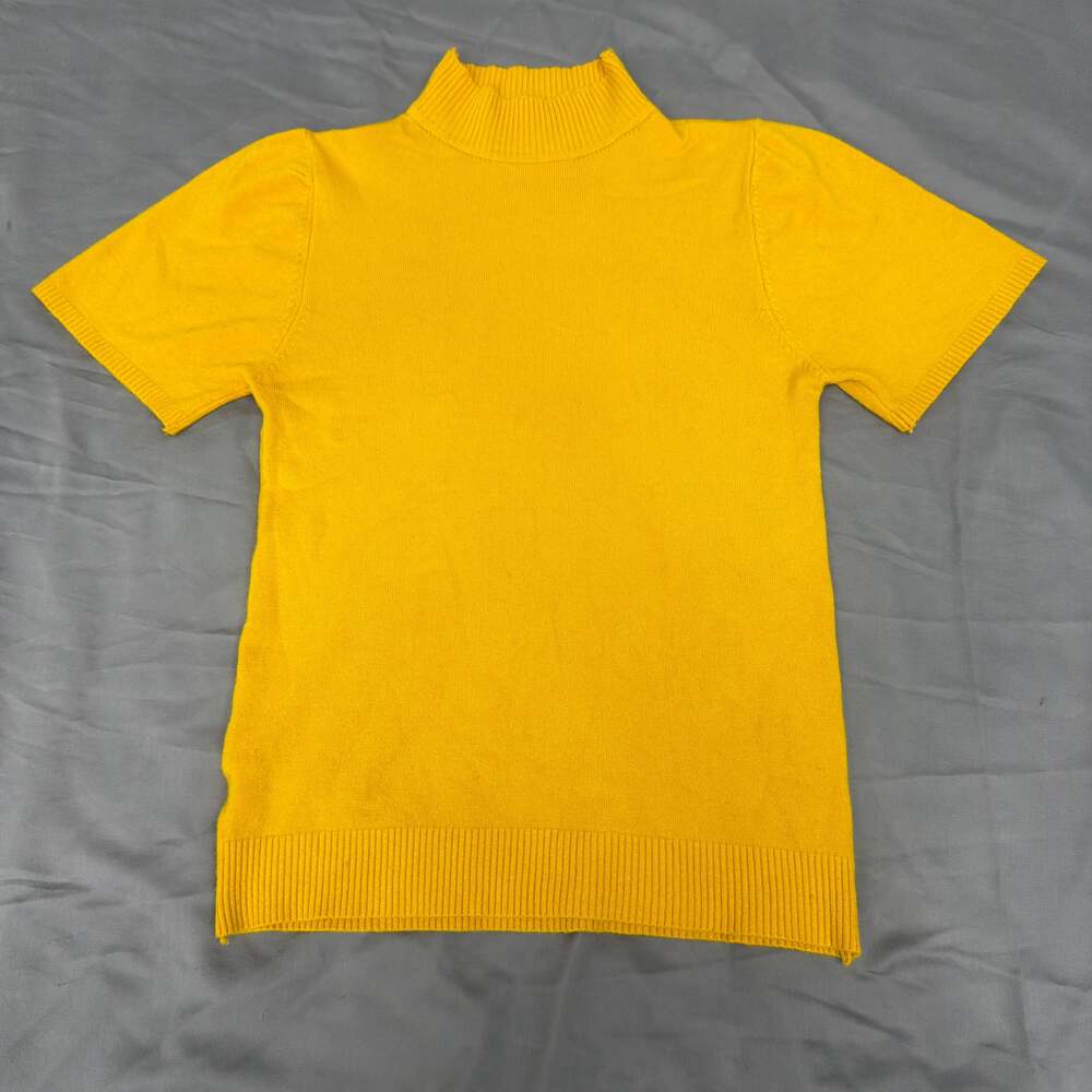 Woman's Yellow Short Sleeve Mock Neck Knit Top‎ see measurements
